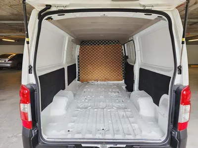 Nissan Urvan NV350 3 Seater 2022 GCC Specs - Manual - Excellent Condition-12