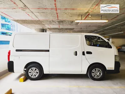 Nissan Urvan NV350 3 Seater 2022 GCC Specs - Manual - Excellent Condition-3
