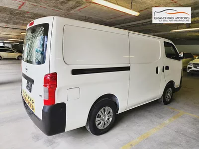 Nissan Urvan NV350 3 Seater 2022 GCC Specs - Manual - Excellent Condition-6