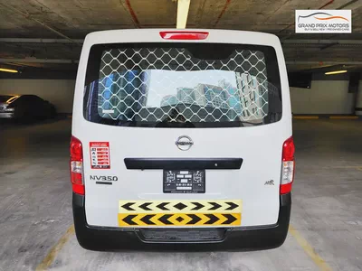 Nissan Urvan NV350 3 Seater 2022 GCC Specs - Manual - Excellent Condition-7