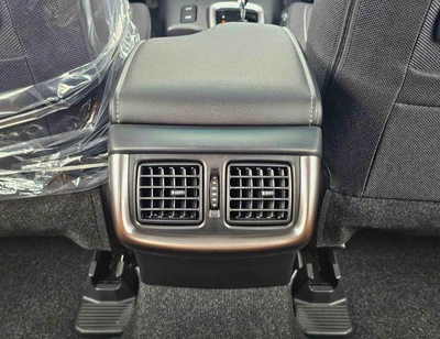 Toyota Hilux SR5 TRD WOOD INTERIOR W VISOR / BLIND SPOT / DIFFLOCK / DVD+CAMERA (CODE # H6A)-6