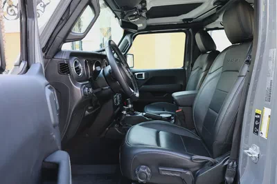 JEEP WRANGLER SAHARA UNLIMITED PLUS - GCC SPECS - UNDER WARRANTY / SERVICE CONTRACT - ACCIDENT FREE-9