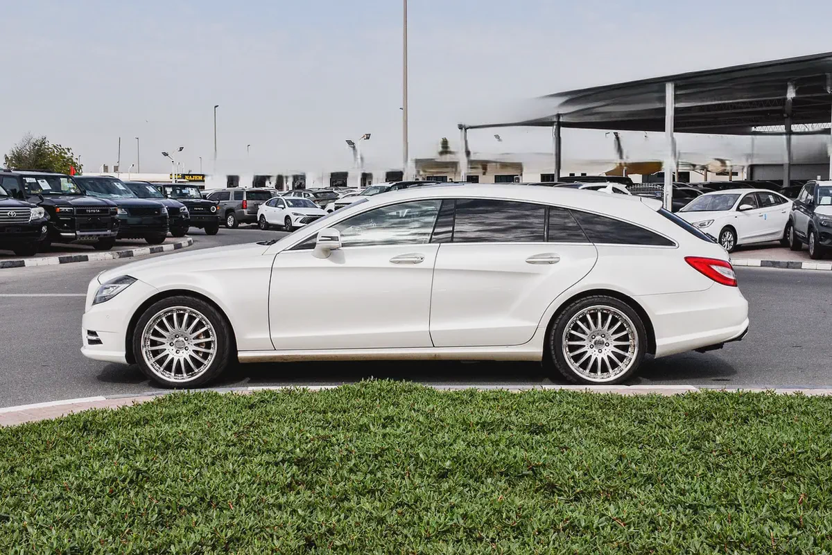 2013 - BENZ CLS550 STW - SUPER CLEAN - LIKE NEW - ONLY 138,000 KM-4-4