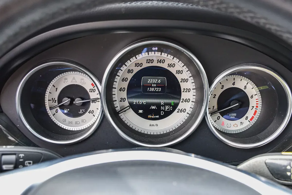 2013 - BENZ CLS550 STW - SUPER CLEAN - LIKE NEW - ONLY 138,000 KM-8-8