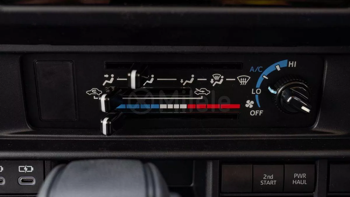 Toyota Land Cruiser 70 LAND CRUISER LC76-21-0