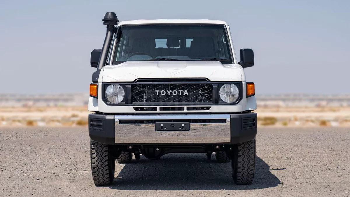 Toyota Land Cruiser 70 LAND CRUISER LC76-1-0