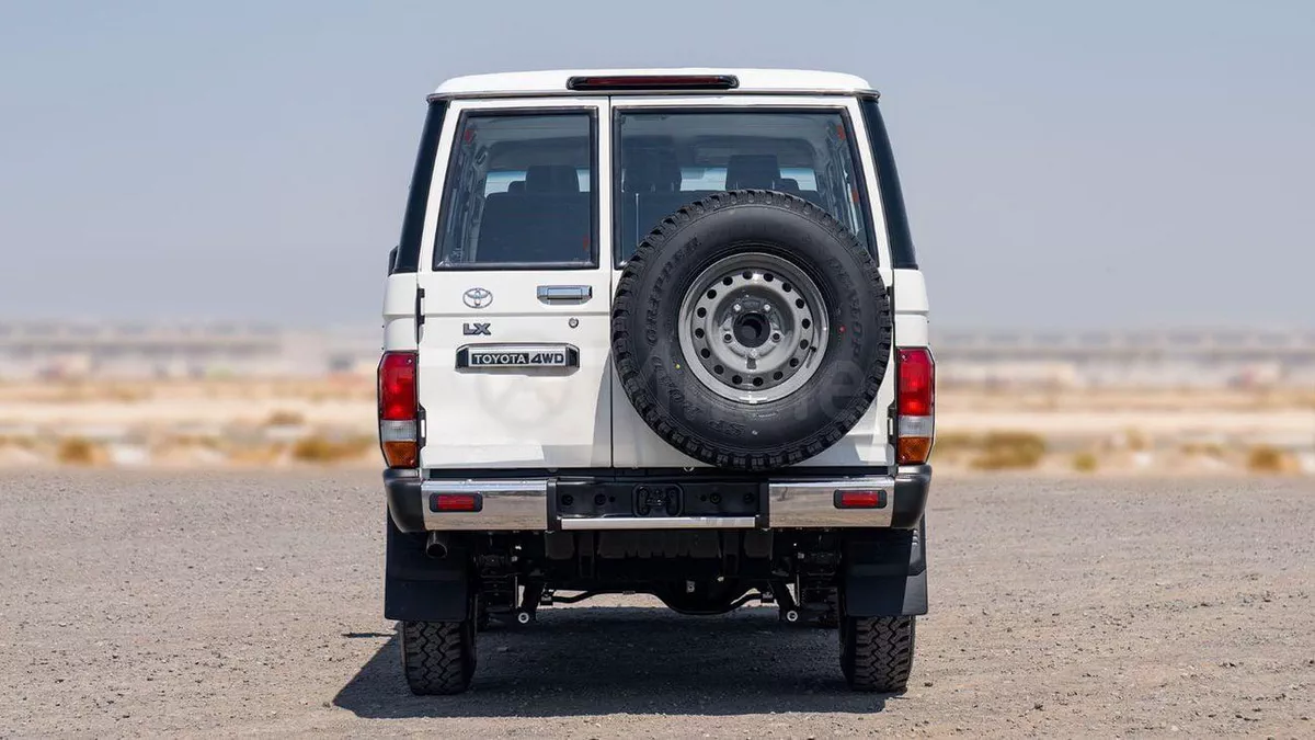 Toyota Land Cruiser 70 LAND CRUISER LC76-7-0