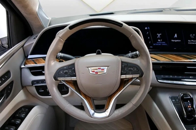 CADILLAC ESCALADE - ESV 4WD - PREMIUM LUXURY - 2023 - FULLY LOADED - AMZING CONDITION-3