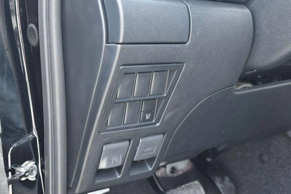 Toyota Hilux GL HILUX DC 2.7L AT P.WINDO 4X4