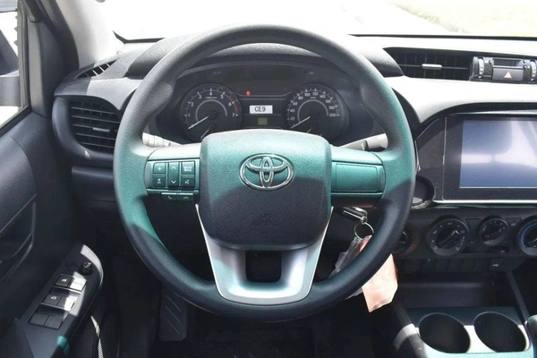 Toyota Hilux GL HILUX DC 2.7L AT P.WINDO 4X4