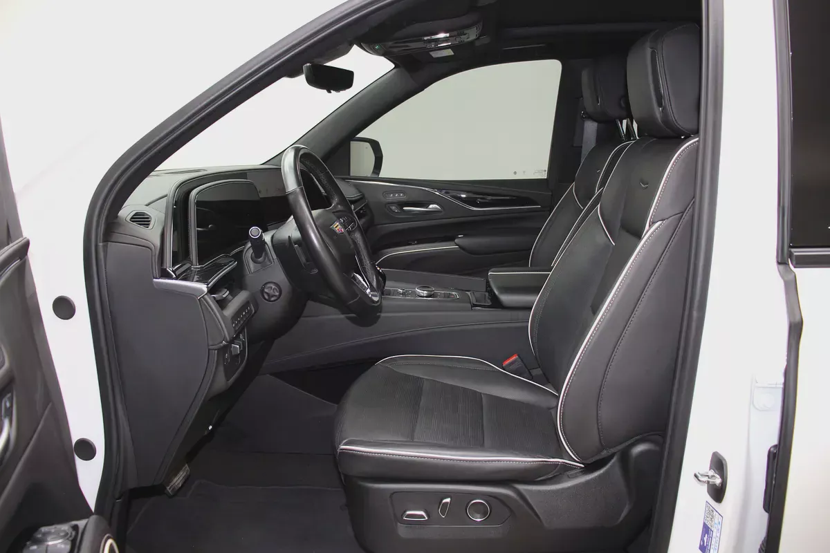 Escalade 6.2L Sport Platinum Bucket Seats-8-8
