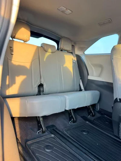 Toyota Sienna  2024 Toyota Sienna XLE Hybrid Full Option 2.5L V4 - 7 Seater Doors Full Auto With Radar - Rear Camer-12