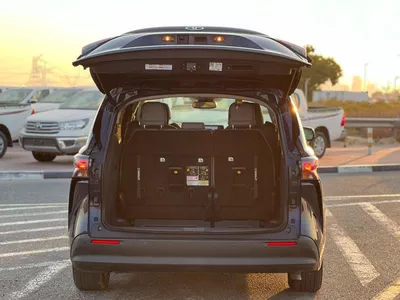 Toyota Sienna  2024 Toyota Sienna XLE Hybrid Full Option 2.5L V4 - 7 Seater Doors Full Auto With Radar - Rear Camer-21