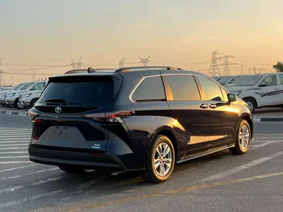 Toyota Sienna  2024 Toyota Sienna XLE Hybrid Full Option 2.5L V4 - 7 Seater Doors Full Auto With Radar - Rear Camer-5
