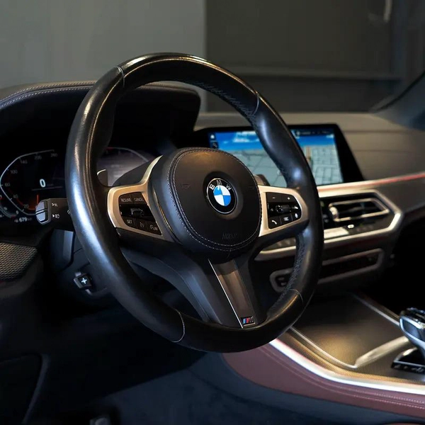 AED 4,215 p.m • 0% Downpayment • X5 xDrive40i M-Sport • Agency Warranty and Service Package