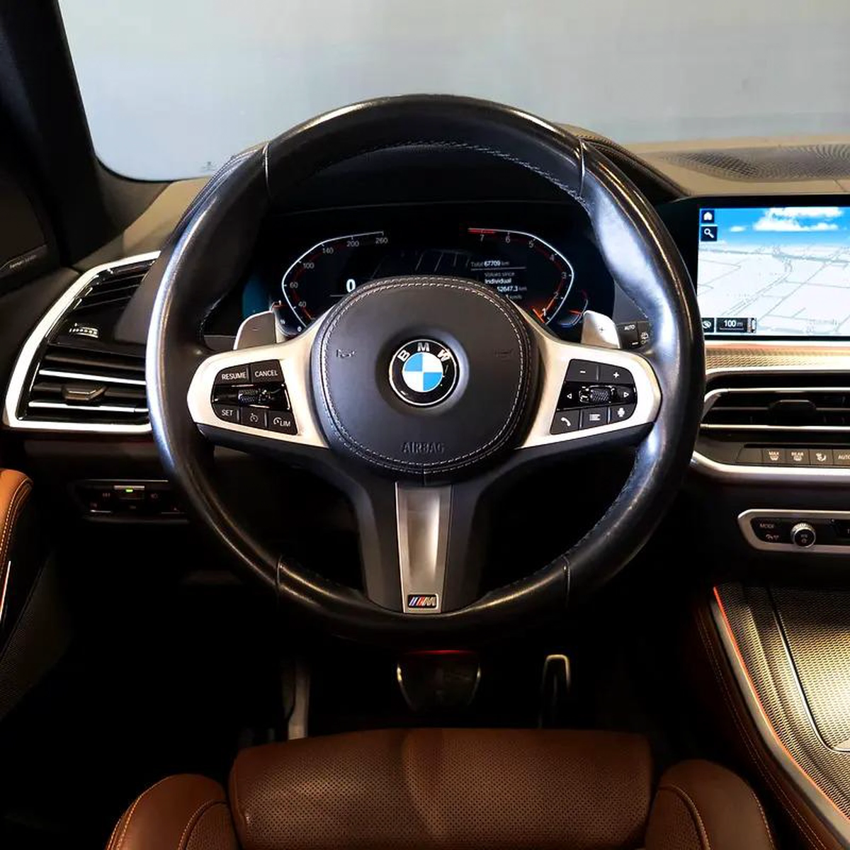 AED 4,215 p.m • 0% Downpayment • X5 xDrive40i M-Sport • Agency Warranty and Service Package-16-16