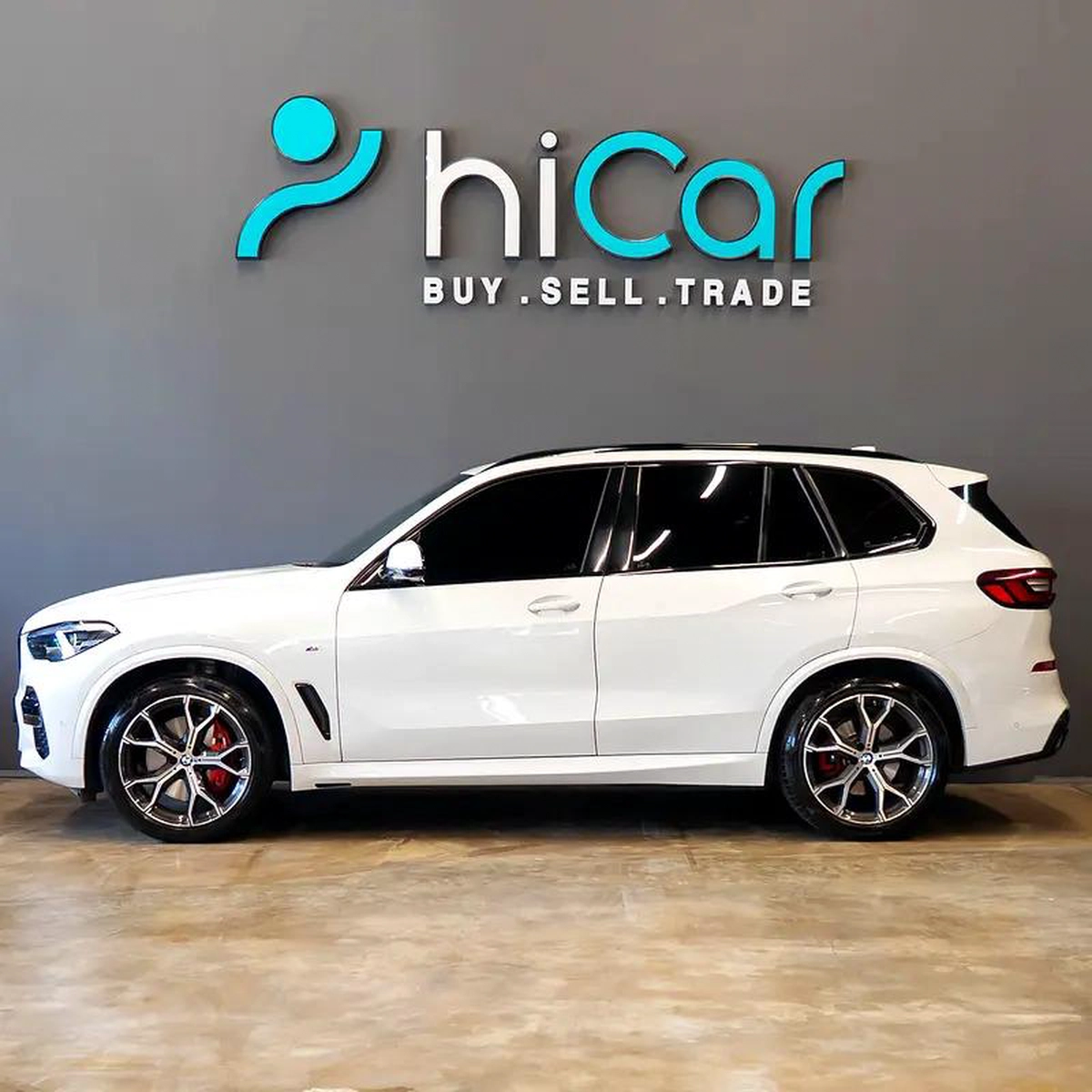 AED 4,215 p.m • 0% Downpayment • X5 xDrive40i M-Sport • Agency Warranty and Service Package-15-15