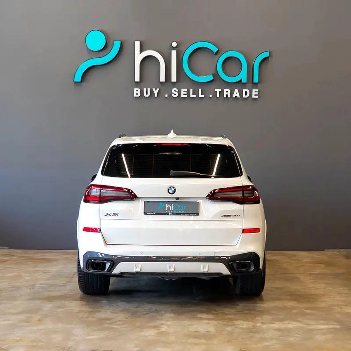 AED 4,215 p.m • 0% Downpayment • X5 xDrive40i M-Sport • Agency Warranty and Service Package-11-11