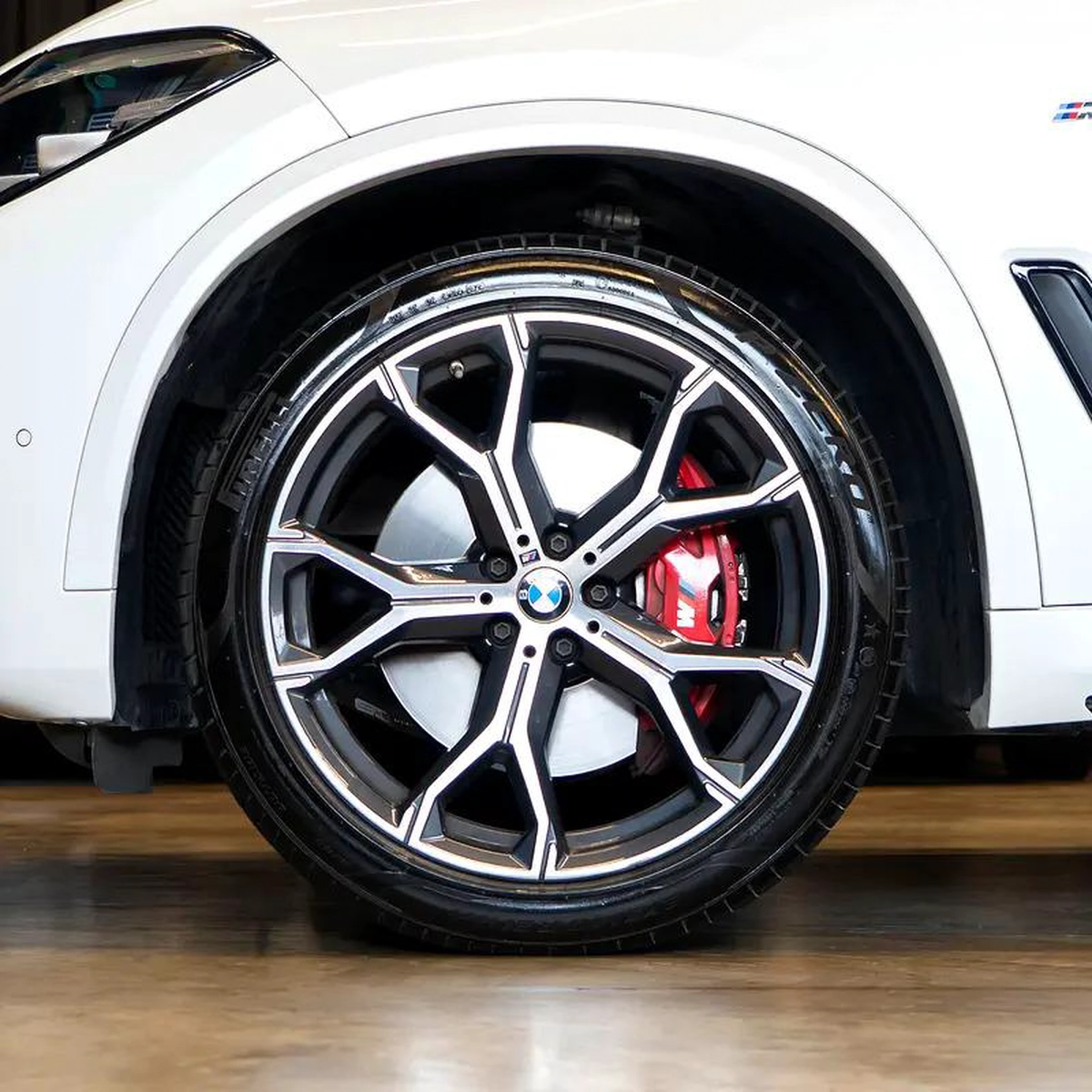 AED 4,215 p.m • 0% Downpayment • X5 xDrive40i M-Sport • Agency Warranty and Service Package-6-6