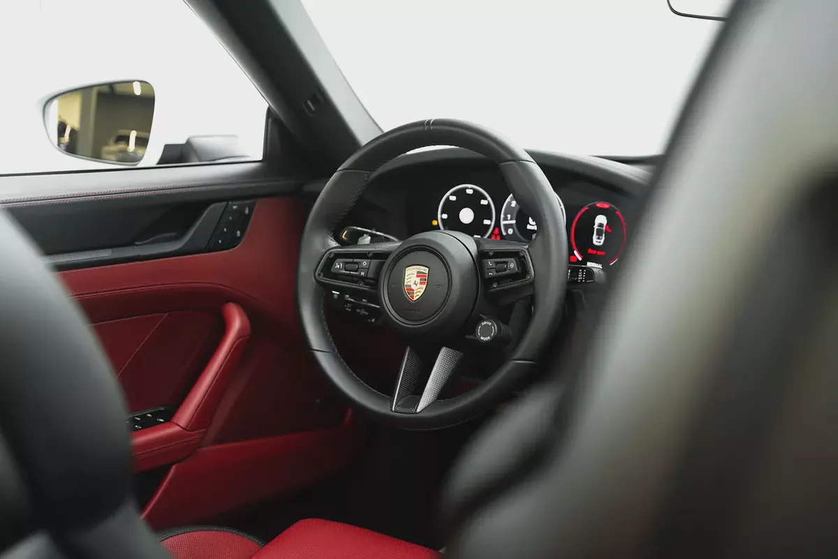 2025 Porsche 911 Carrera with Warranty-8-8
