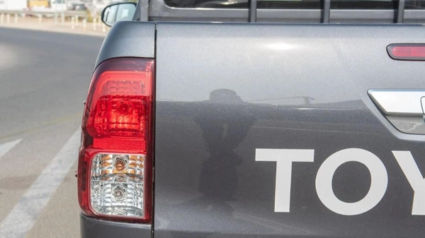 Toyota Hilux 2.4L AT DIESEL