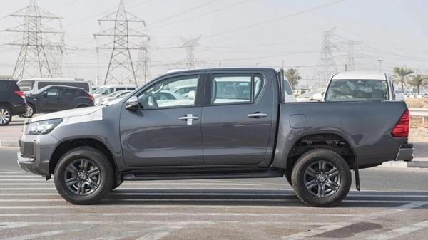Toyota Hilux 2.4L AT DIESEL