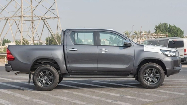 Toyota Hilux 2.4L AT DIESEL