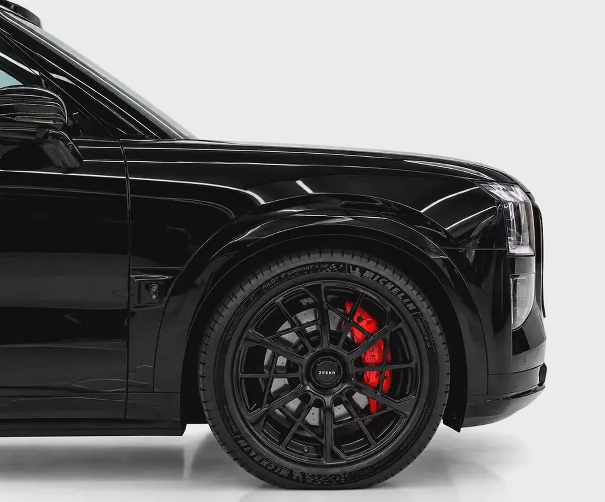 2025 Zeekr 9X Hyper - Obsidian Black | 1,400 HP-6-6