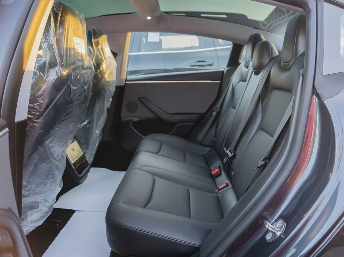 TESLA MODEL 3 2024TESLA-16-16