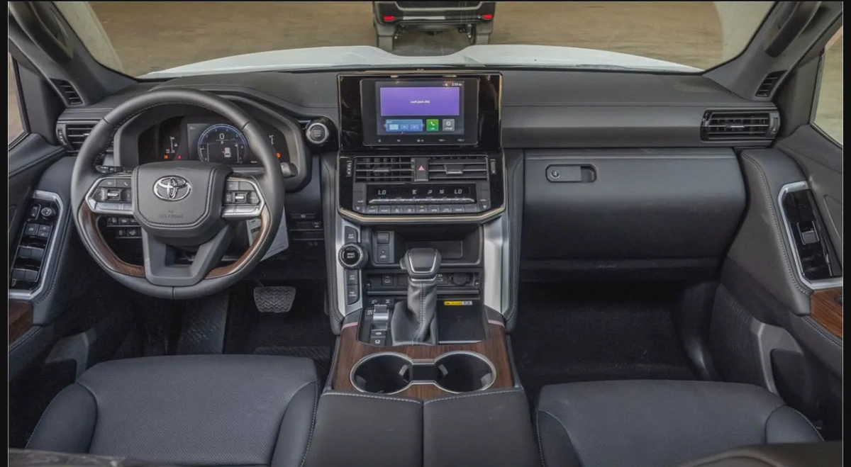Brand New 2026 Toyota Land Cruiser GXR | GCC Specs | 0km