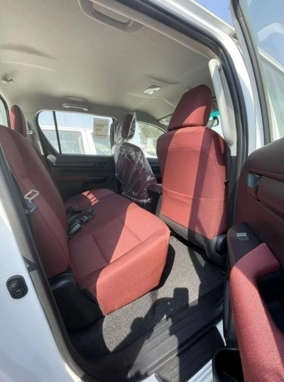 Toyota HILUX GL (SR5), 4dr Double Cab Utility, 2.7L 4cyl Petrol, Manual, Four Wheel Drive-3