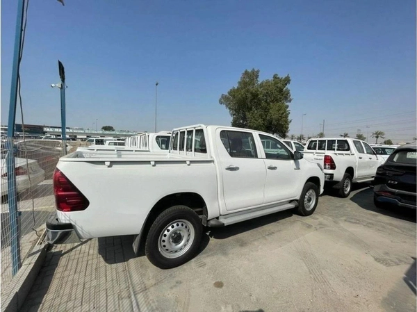 Toyota HILUX GL (SR5), 4dr Double Cab Utility, 2.7L 4cyl Petrol, Manual, Four Wheel Drive