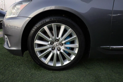 Used Lexus LS 460 4 door 4.6L SWB 2014-7