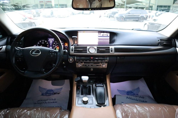Used Lexus LS 460 4 door 4.6L SWB 2014