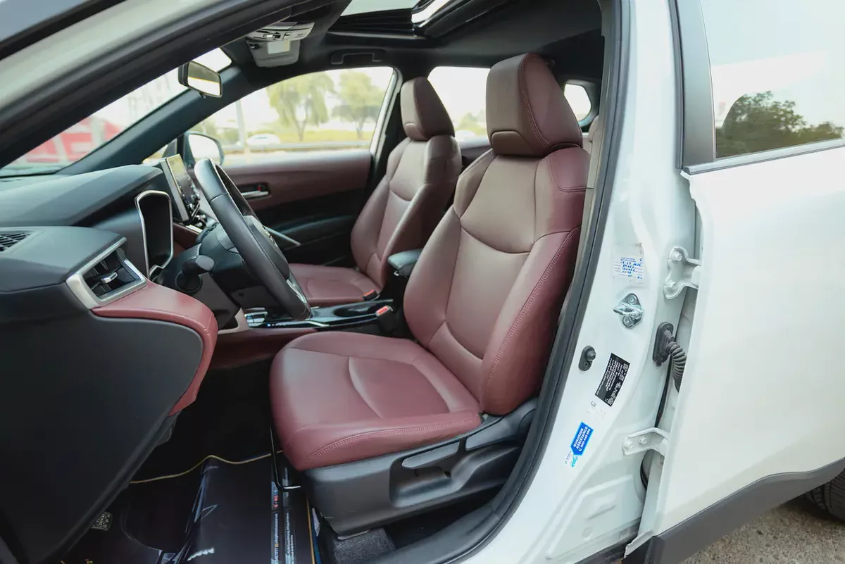 AED 1,245/month |  Corolla Cross GLi Hybrid | GCC Specs | REF#T06188-9-9