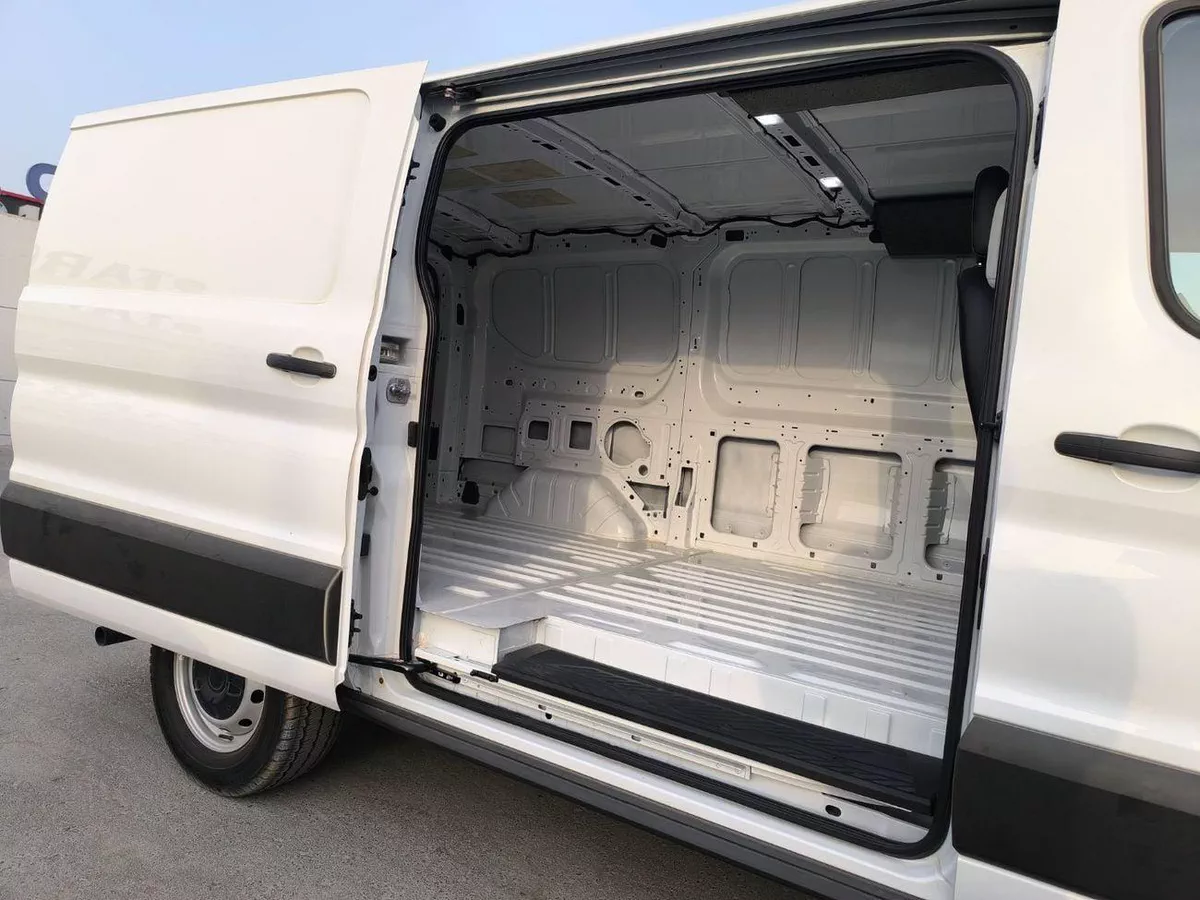 Ford Transit Custom SWB LRF FORD TRANSIT 150 VAN-3-0