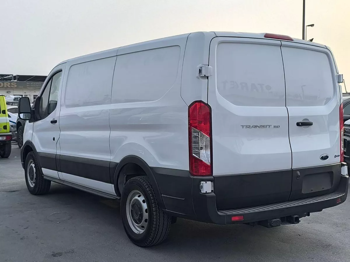 Ford Transit Custom SWB LRF FORD TRANSIT 150 VAN-5-0
