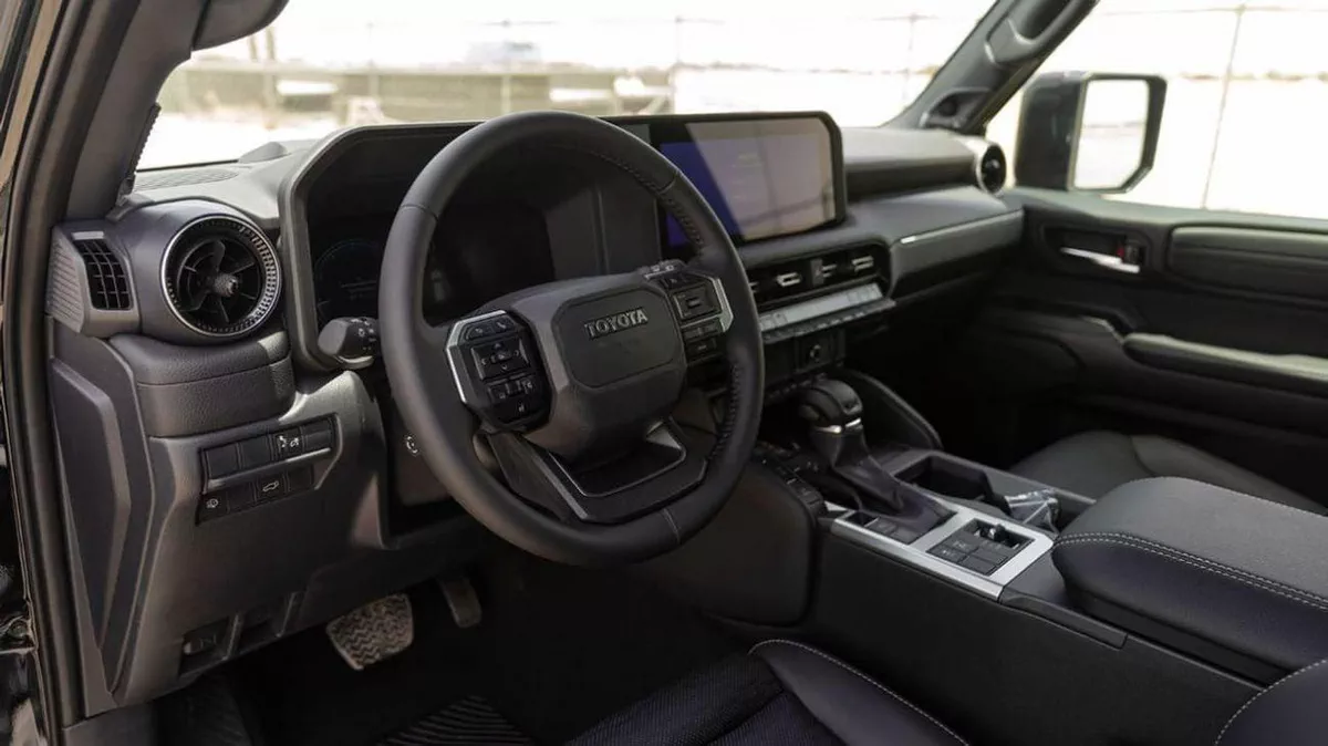 Toyota Prado VXR FULL OPTION DIESEL-12-0