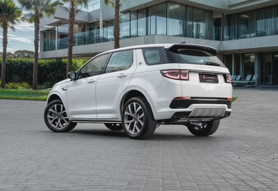 2,350 P.M |  Discovery Sport R-Dynamic SE | 0% Downpayment | Adaptive Cruise | Apple Car Play-2