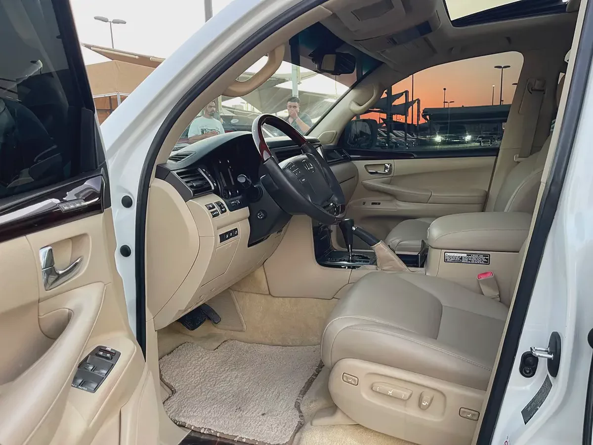 لكزس LX570 خليجي Lexus LX 570 Sport 2010 | GCC Specs | Pristine Condition-9-9