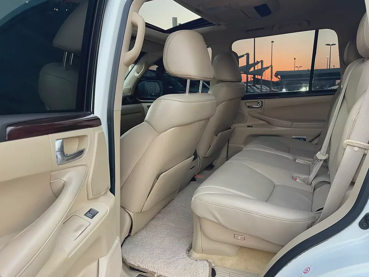 لكزس LX570 خليجي Lexus LX 570 Sport 2010 | GCC Specs | Pristine Condition-11-11