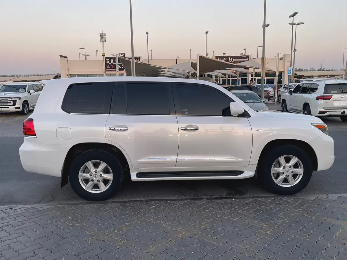 لكزس LX570 خليجي Lexus LX 570 Sport 2010 | GCC Specs | Pristine Condition-6-6