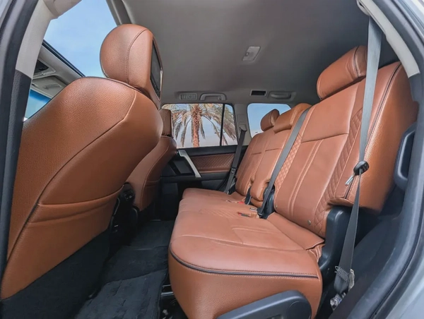 TOYOTA PRADO 2016 VXR FULL OPTION V4 2.7L GCC IN EXCELLENT CONDITION