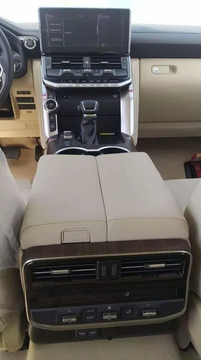 Toyota Land Cruiser VX-5