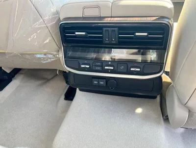 Toyota Land Cruiser VX-8