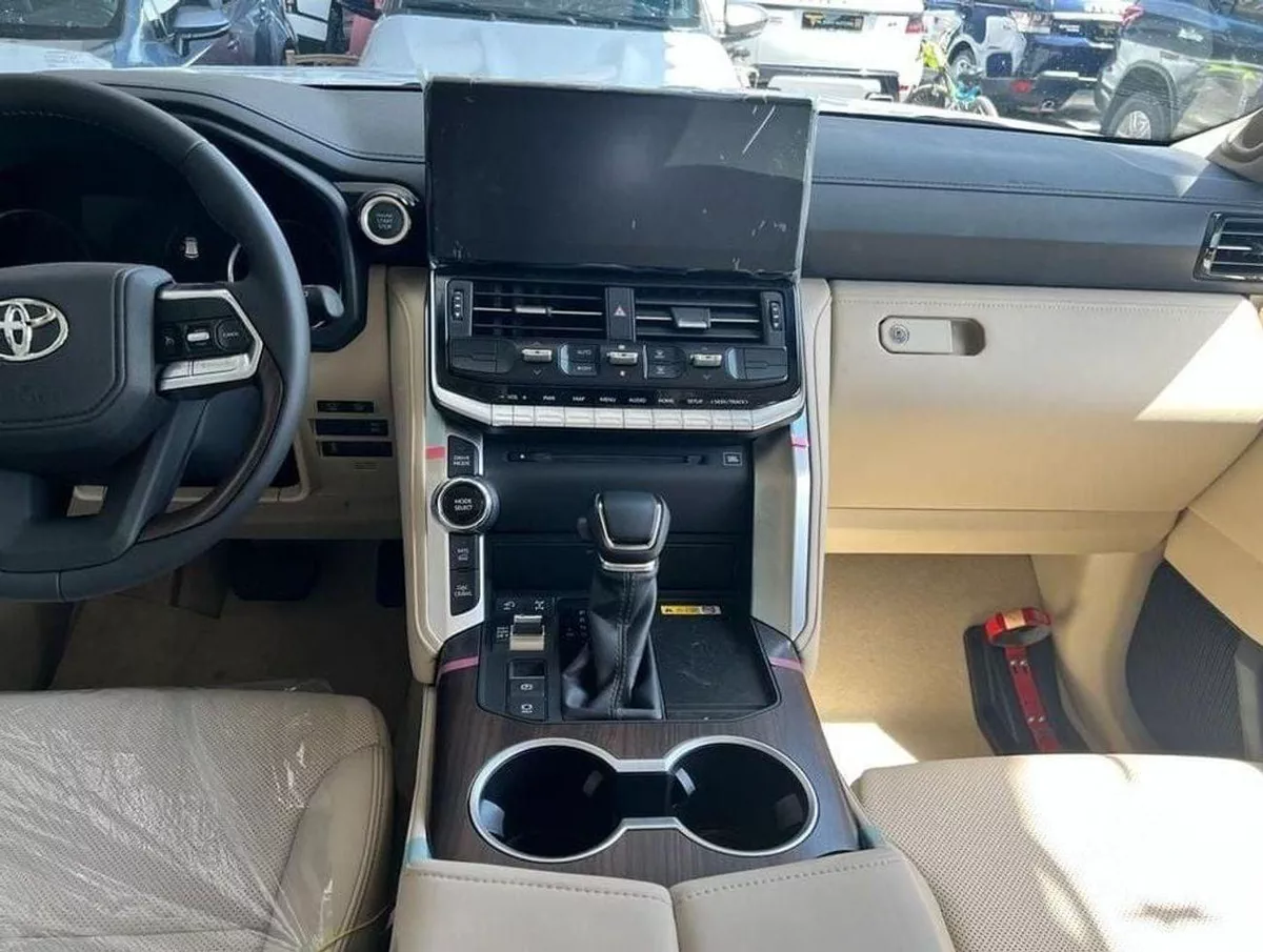 Toyota Land Cruiser VX-4-0