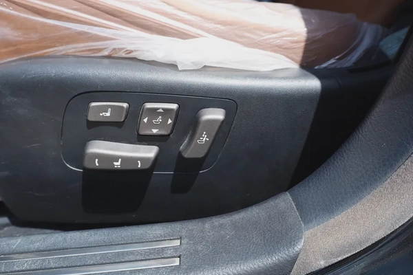 Used Lexus LS 460 4 door 4.6L SWB 2011