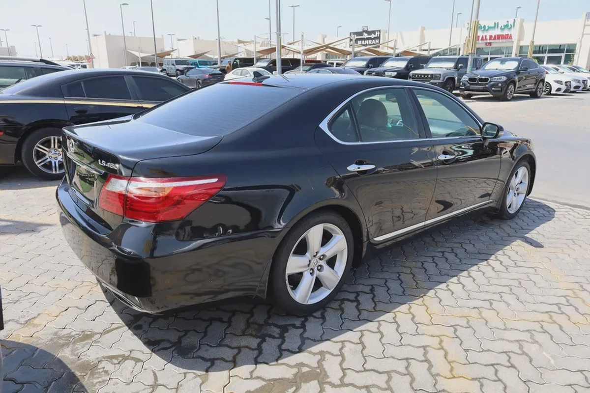 Used Lexus LS 460 4 door 4.6L SWB 2011-3-3
