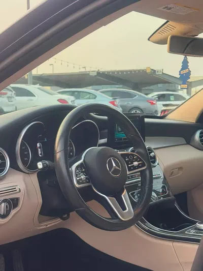 مرسيدس C300 مواصفات أمريكية فل اوبشن بحالة جيدة-7