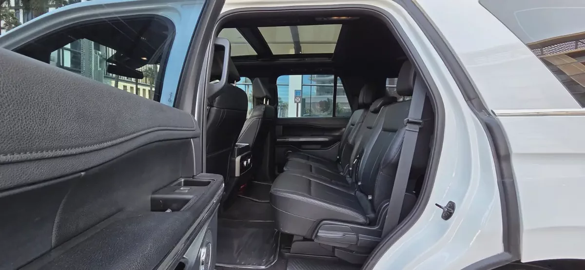 2021-Ford Expedition XLT-Panoramic Roof-Leather Seats-Under Warranty-Bank Finance Available-10-10
